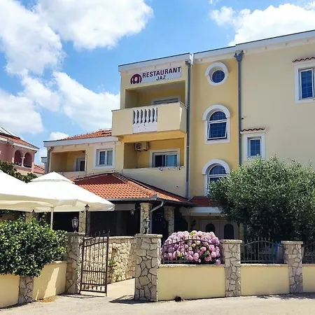 Beachfront Mareo Apartment