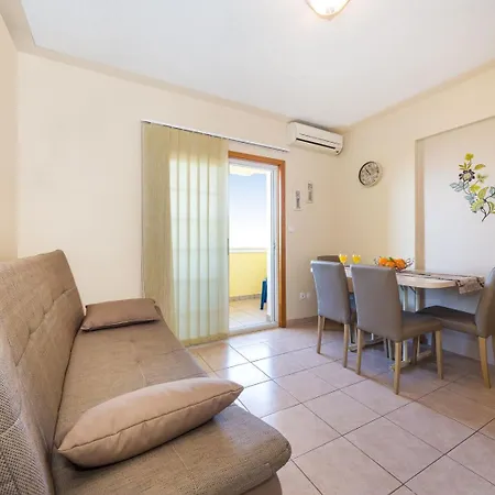 Beachfront Mareo アパート