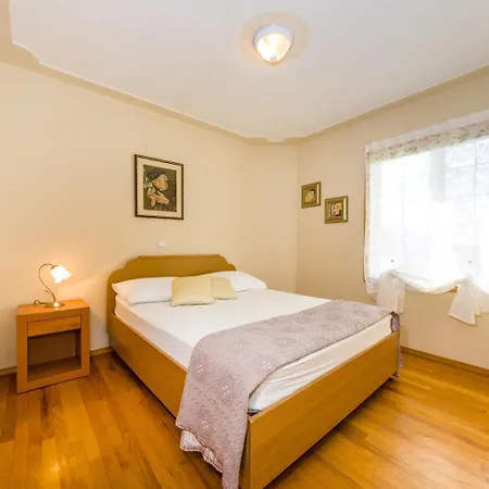 Beachfront Mareo アパート