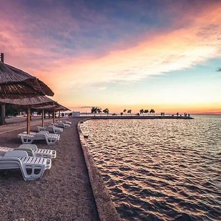 Beachfront Mareo Apartment