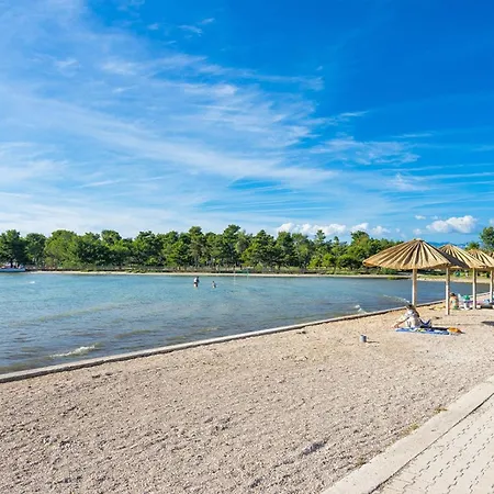 Beachfront Mareo *